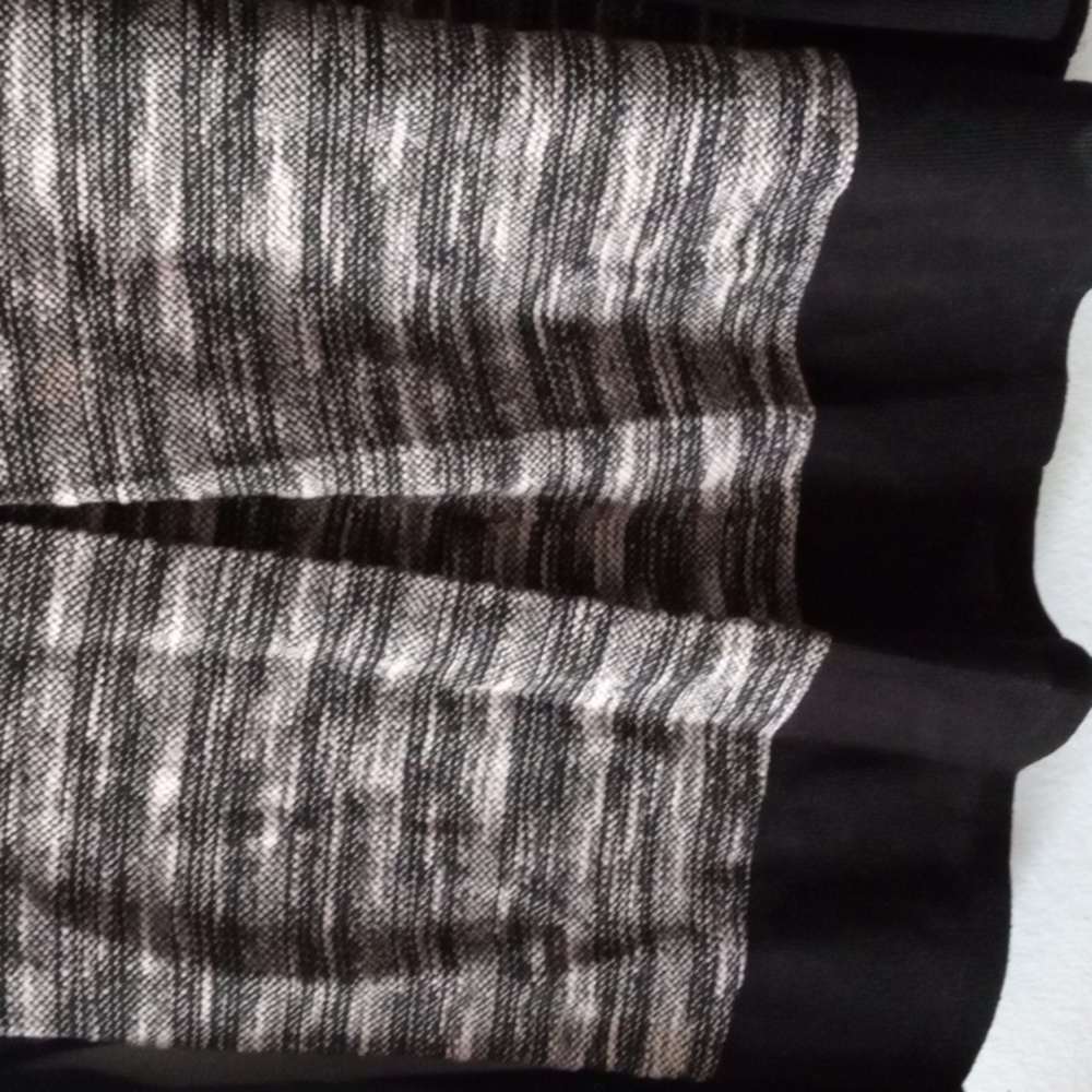 Sweater - Picture 3 of 8